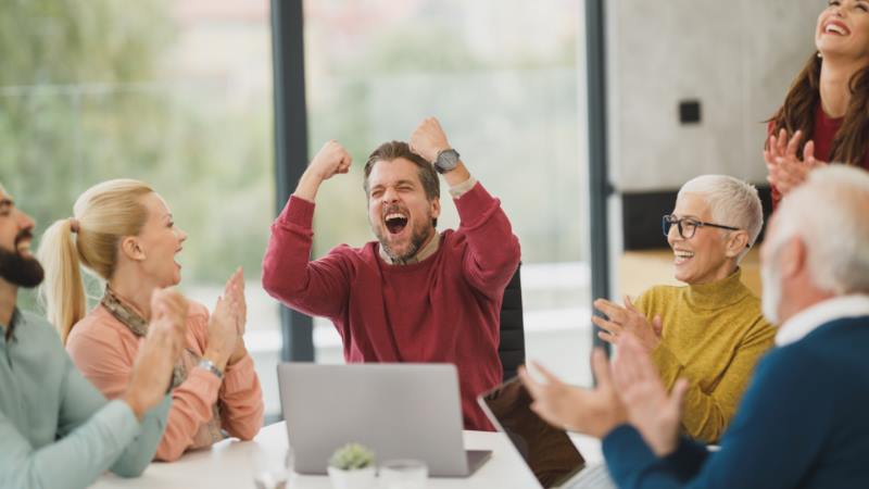 Equipo de trabajo en reunión